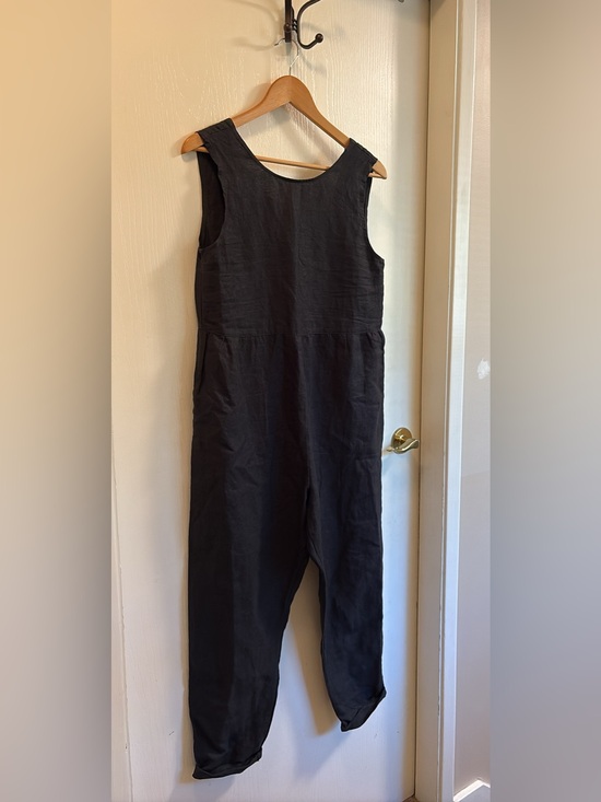 Bees & Bones Pants - Sleeveless Black Linen Jumpsuit - Brand Unspecified